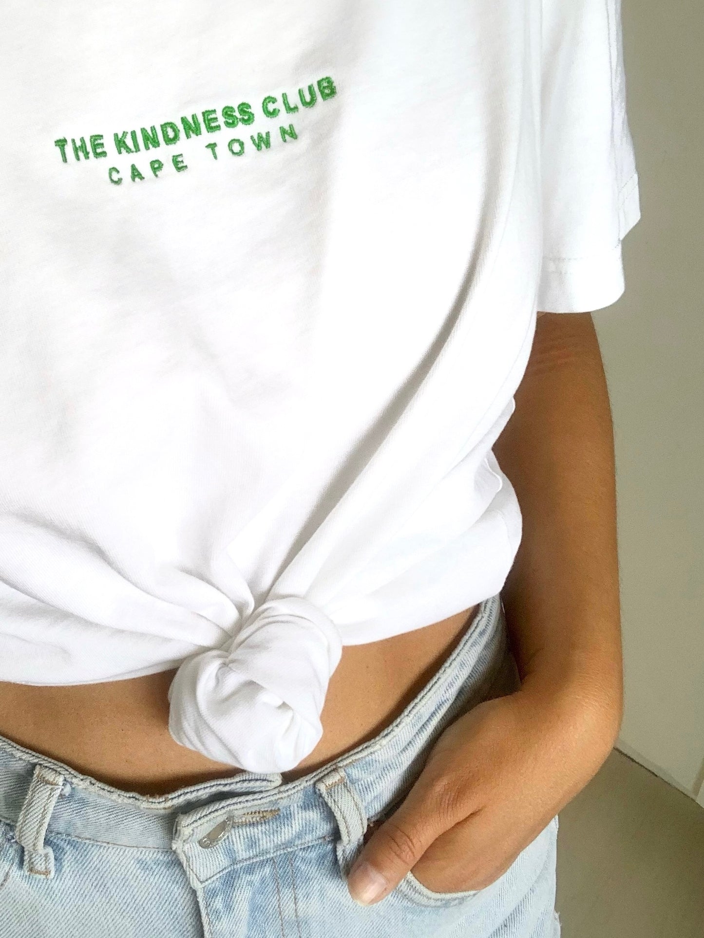 Unisex T-Shirt white with green embroidery